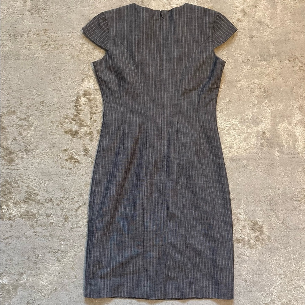 Suzy Shier Grey Pleated Bodice V Neck Pin Stripe Fitted Dress Size Small - Picture 9 of 12
